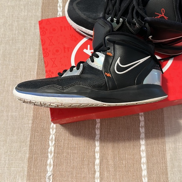 Kyrie Infinity Basketball Sneakers - Picture 2 of 7